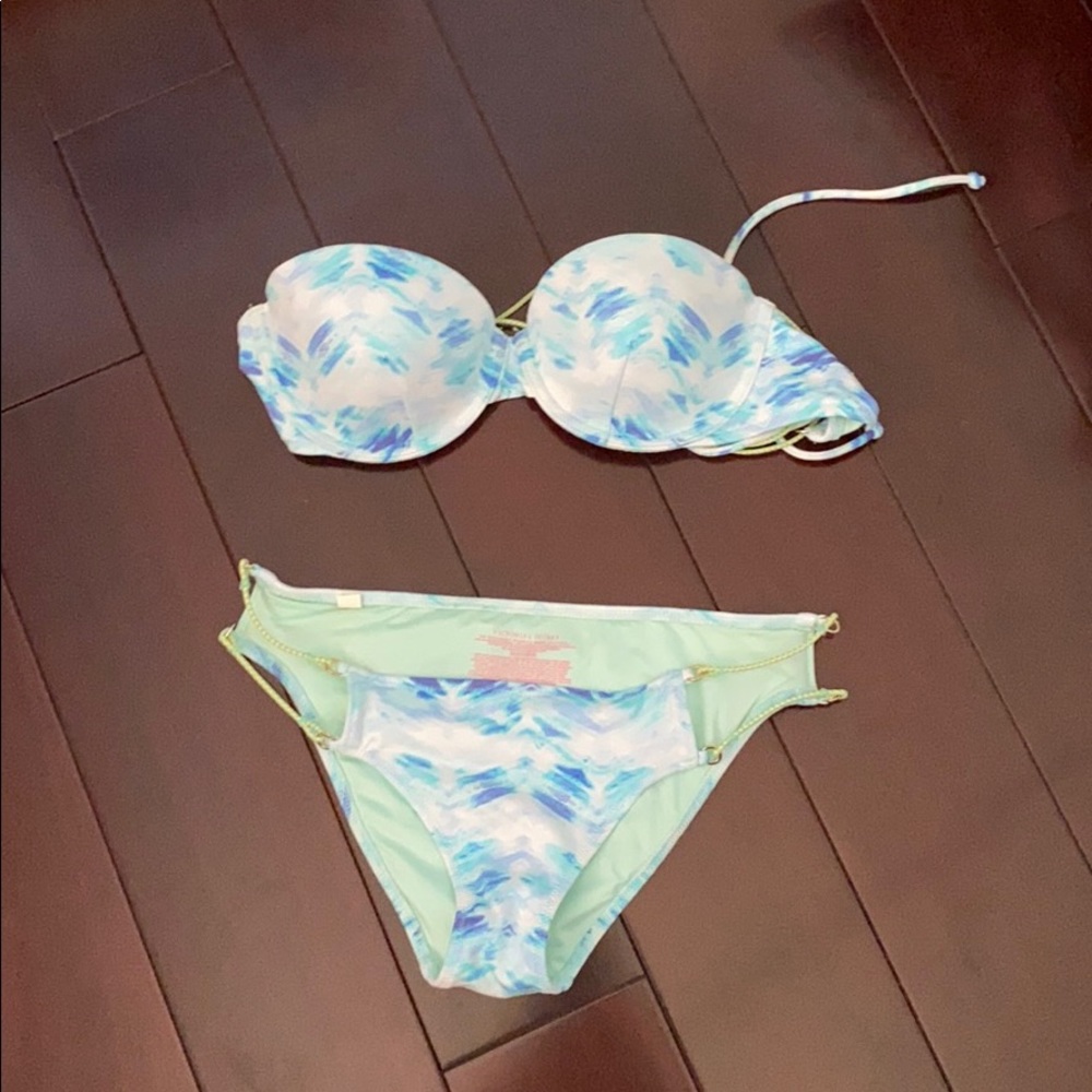Victoria’s Secret swimsuit!